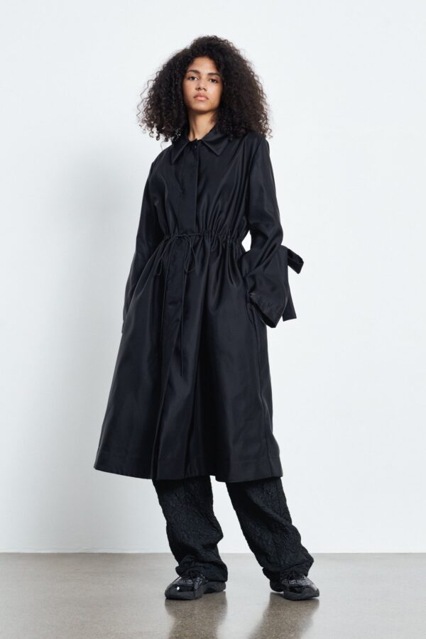 Azura Canvas Coat Black